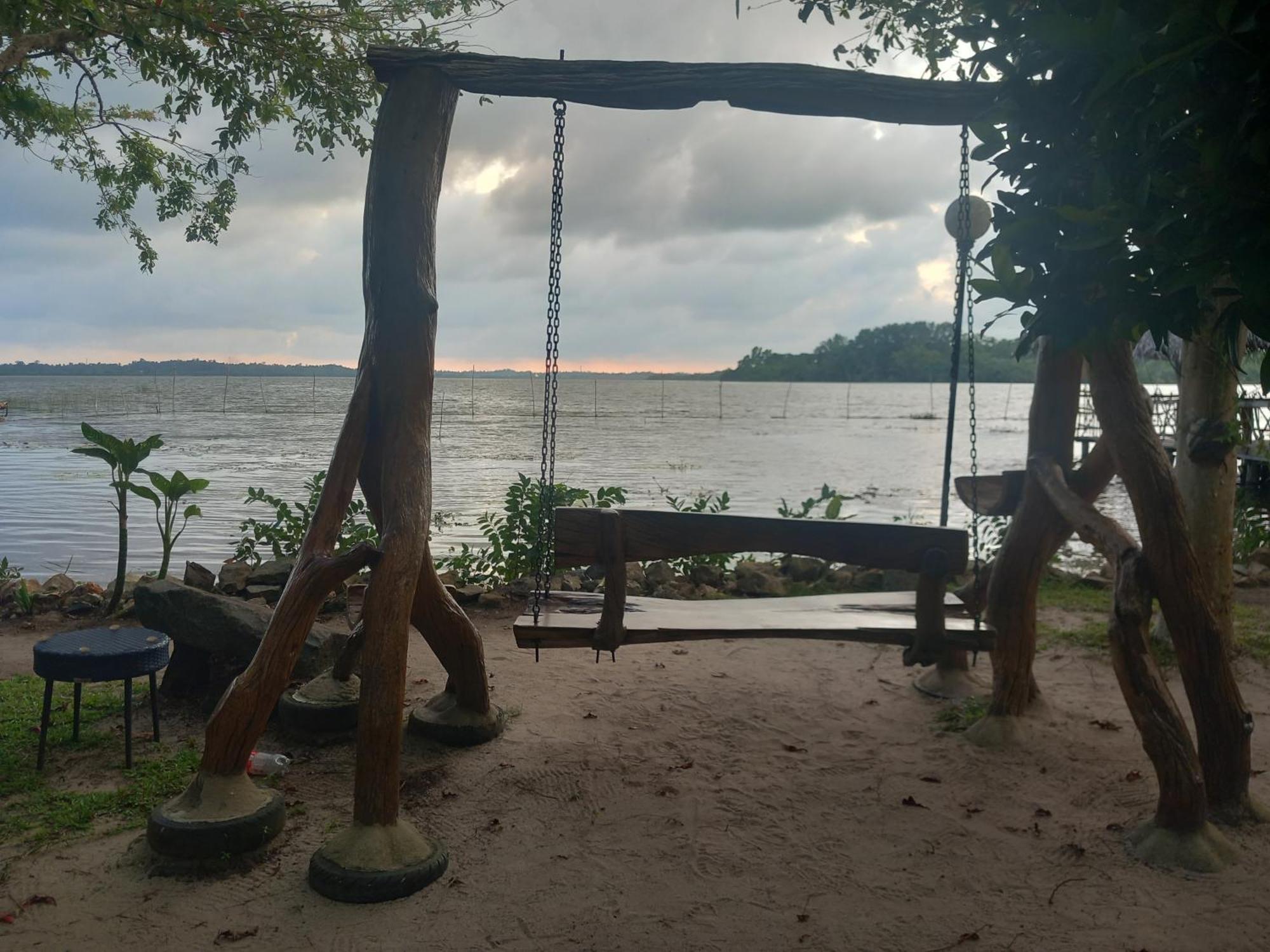 Lake Resort Bolgoda Wadduwa Buitenkant foto